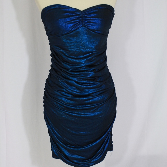 Forever 21 Dresses & Skirts - Forever 21 tube fitted bodycon Dress size L